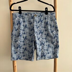 Vineyard Vines Palm Leaf Patterned Club Shorts